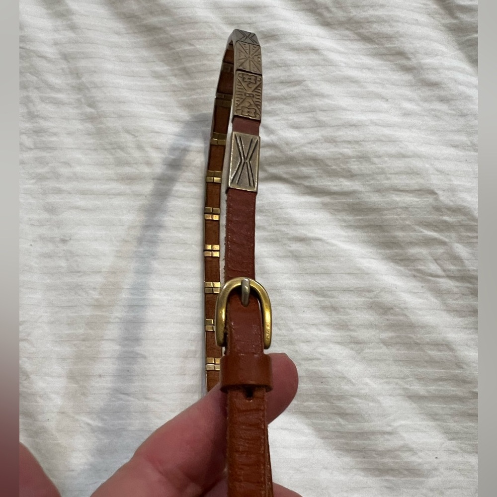 Bogner Carmel brown leather belt size with gold metal stamped accents
